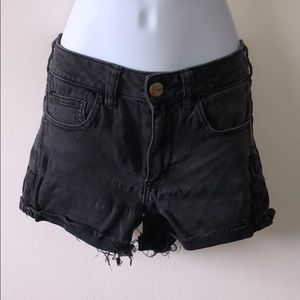 American Eagle black shorts
